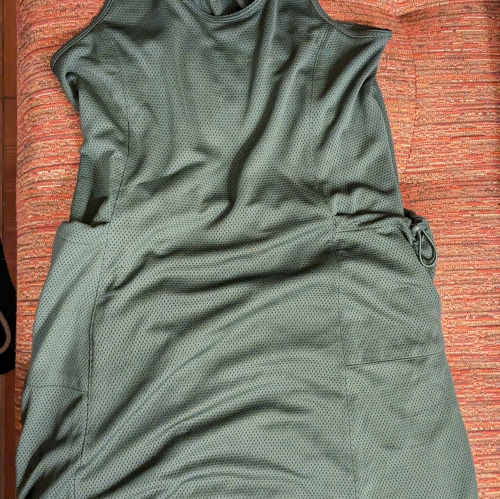 Outdoor Voices mesh tennis dress in pine green 💚